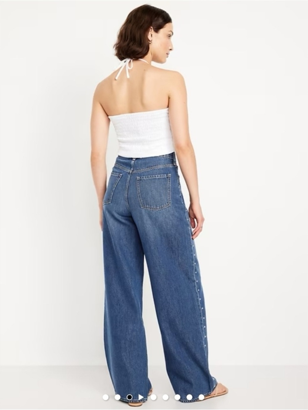 OLD NAVY | High-Rise Baggy Wide Leg Jeans with Side Studs - Picture 4 of 10